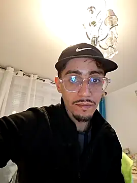 Snapshot of JestingSense chatting on 03-26-26, 08:36 JestingSense online show from 03-26-26, 08:36