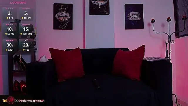Snapshot of Daphne_k chatting on 07-21-26, 10:50 Daphne k online show from 07-21-26, 10:50