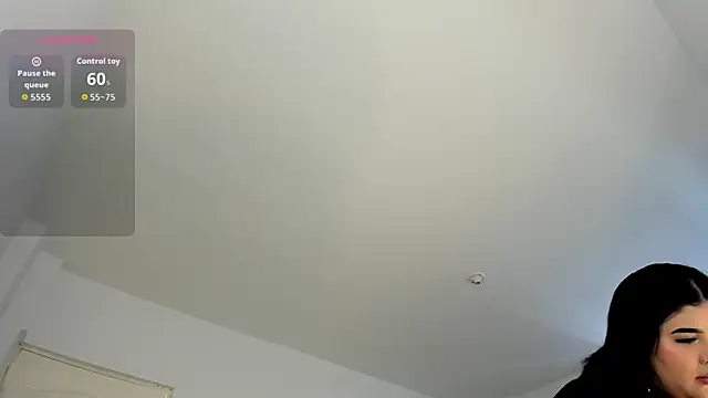 Snapshot of Yasmin_cute chatting on 06-23-26, 02:15 Yasmin cute online show from 06-23-26, 02:15