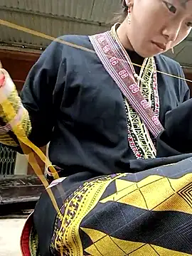 Snapshot of Xuka-xx chatting on 03-10-26, 01:54 Xuka-xx online show from 03-10-26, 01:54