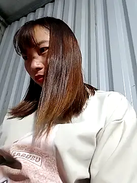 Snapshot of Xuka-xx chatting on 03-13-26, 01:12 Xuka-xx online show from 03-13-26, 01:12