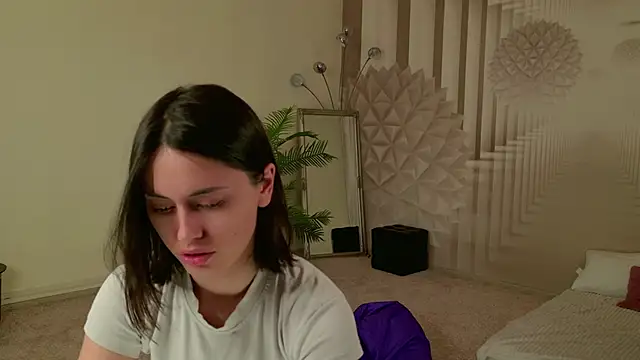 Lunaa Babygirl online show from 05-03-26, 08:26