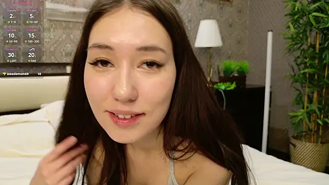 Snapshot of AnnieHeywood chatting on 03-05-26, 04:36 AnnieHeywood online show from 03-05-26, 04:36