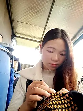 Snapshot of Salyk5 chatting on 03-15-26, 02:17 Salyk5 online show from 03-15-26, 02:17