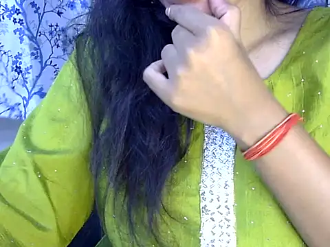 Neha Sharma2 online show from 06-08-26, 01:33