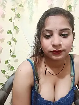 Snapshot of lovely-girl99 chatting on 03-06-26, 03:58 lovely-girl99 online show from 03-06-26, 03:58