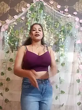 Snapshot of lovely-girl99 chatting on 03-13-26, 05:36 lovely-girl99 online show from 03-13-26, 05:36