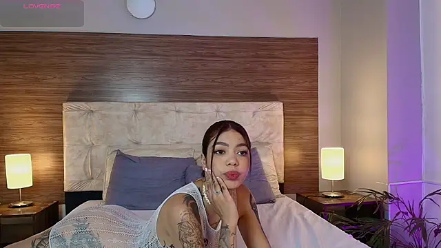 CamilaVelour online show from 06-24-26, 07:07