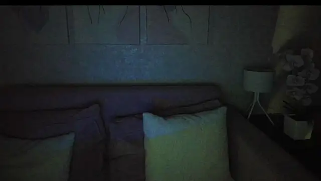 Snapshot of Alicia-long chatting on 03-09-26, 01:37 Alicia-long online show from 03-09-26, 01:37