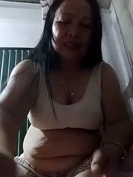 Snapshot of heesuu11 chatting on 03-01-26, 10:12 heesuu11 online show from 03-01-26, 10:12