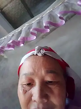 Snapshot of heesuu11 chatting on 03-12-26, 04:51 heesuu11 online show from 03-12-26, 04:51