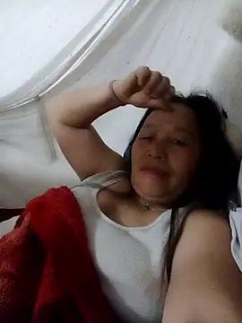 Snapshot of heesuu11 chatting on 03-12-26, 10:05 heesuu11 online show from 03-12-26, 10:05