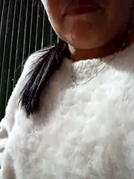 heesuu11 online show from 04-02-26, 10:57