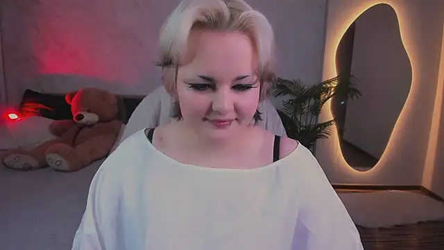 Snapshot of HwasaMoore chatting on 03-06-26, 08:27 HwasaMoore online show from 03-06-26, 08:27