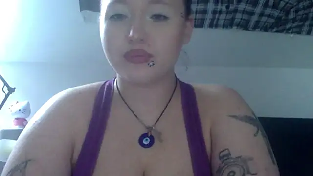 Snapshot of AriaWet chatting on 03-12-26, 02:56 AriaWet online show from 03-12-26, 02:56