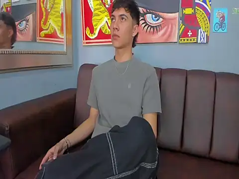 Snapshot of AronTawers chatting on 03-05-26, 06:59 AronTawers online show from 03-05-26, 06:59