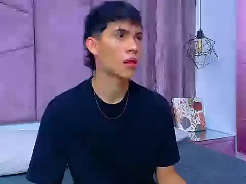 Snapshot of AronTawers chatting on 03-16-26, 07:29 AronTawers online show from 03-16-26, 07:29