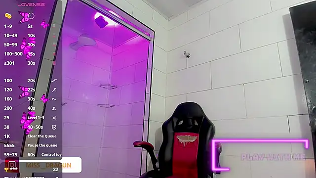 madison mujica  online show from 04-24-26, 11:12