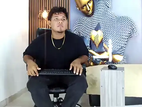 Snapshot of jacobxhott chatting on 03-04-26, 04:40 jacobxhott online show from 03-04-26, 04:40