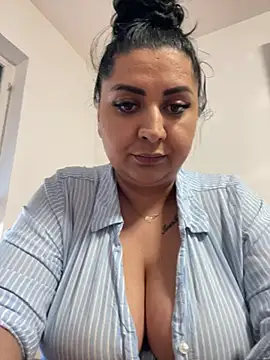 Snapshot of biakalifa69 chatting on 03-12-26, 12:55 biakalifa69 online show from 03-12-26, 12:55