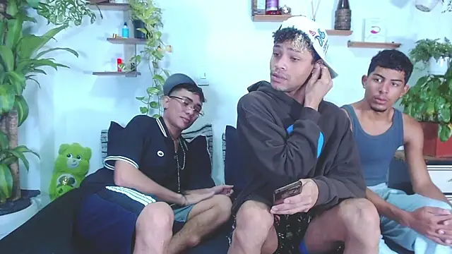 Snapshot of Lunar_Boys chatting on 02-26-26, 12:15 Lunar Boys online show from 02-26-26, 12:15