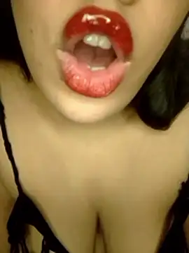 Snapshot of madleen_Mm chatting on 03-06-26, 08:16 madleen Mm online show from 03-06-26, 08:16