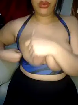 Snapshot of madleen_Mm chatting on 03-11-26, 09:10 madleen Mm online show from 03-11-26, 09:10