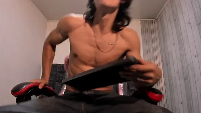 Snapshot of Noha_castellano chatting on 03-04-26, 12:44 Noha castellano online show from 03-04-26, 12:44