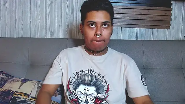 Snapshot of Noha__scott chatting on 03-13-26, 02:23 Noha scott online show from 03-13-26, 02:23