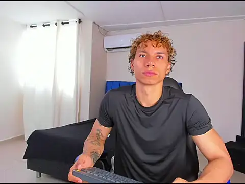 adam smiith1 online show from 03-10-26, 01:49