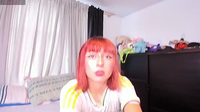 Snapshot of dafnne__hall chatting on 03-17-26, 03:15 dafnne hall online show from 03-17-26, 03:15