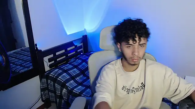 Snapshot of axeldarkk chatting on 04-03-26, 07:34 axeldarkk online show from 04-03-26, 07:34