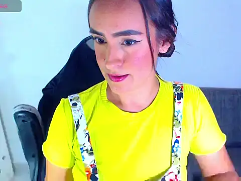 dreamgirlxxx1 online show from 03-04-26, 11:33