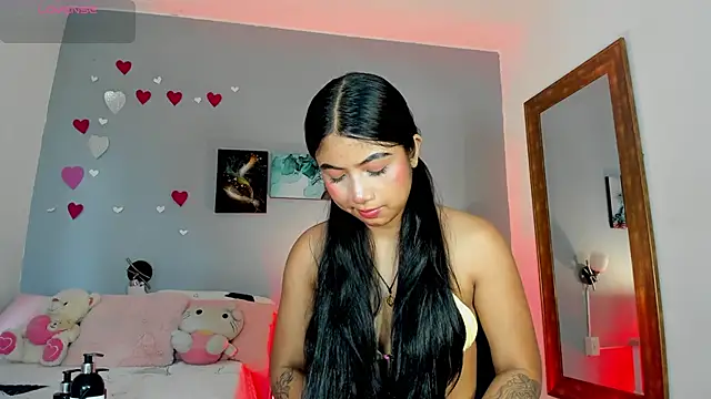 Snapshot of KimTaylorW chatting on 03-07-26, 07:44 KimTaylorW online show from 03-07-26, 07:44