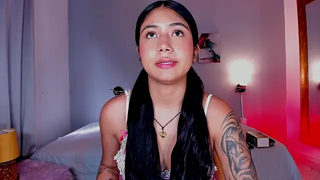 KimTaylorW online show from 06-15-26, 09:28