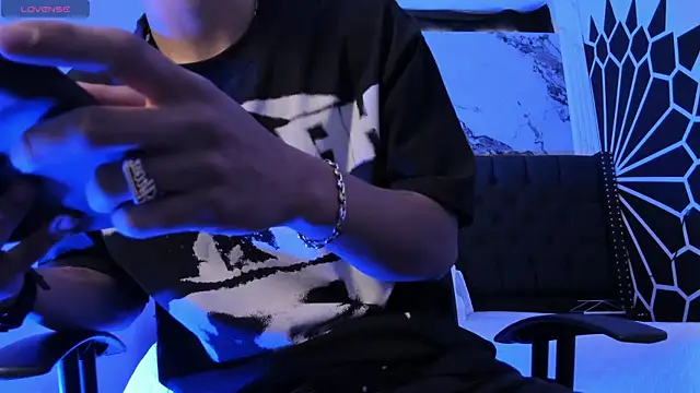 Snapshot of DylanRoyce_ chatting on 02-28-26, 12:39 DylanRoyce online show from 02-28-26, 12:39