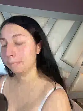 Ashleeyprincess01 online show from 05-18-26, 01:39