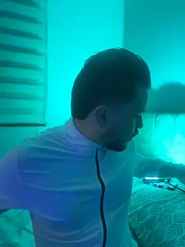 im lea online show from 04-25-26, 03:09