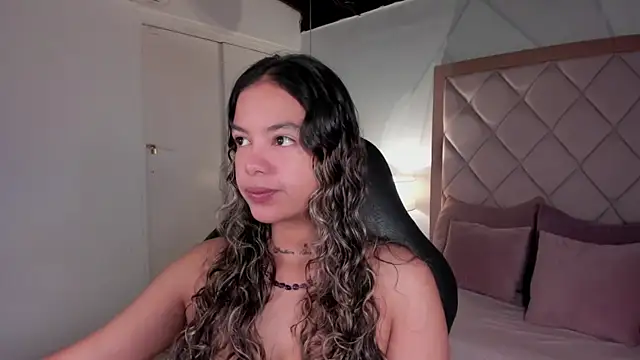 dulce lyraa1 online show from 04-30-26, 04:41