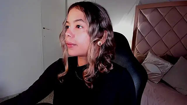 dulce lyraa1 online show from 07-08-26, 03:44