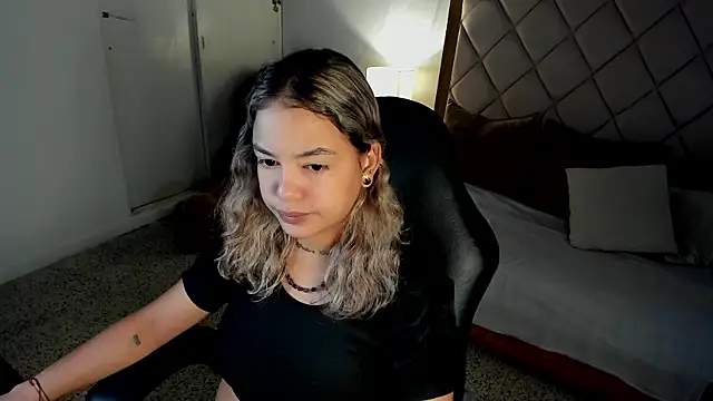 dulce lyraa1 online show from 07-10-26, 04:06