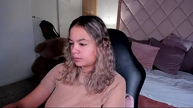 dulce lyraa1 online show from 07-22-26, 06:16