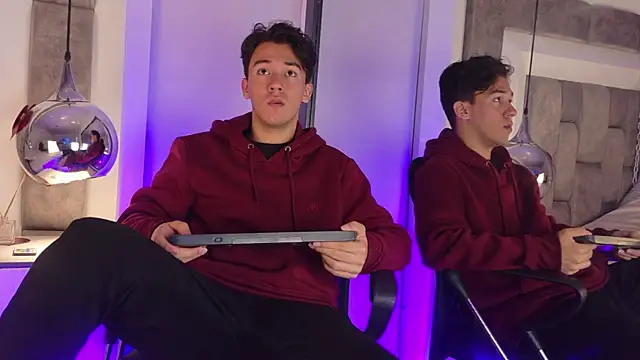 Austin Reedss online show from 04-28-26, 12:32