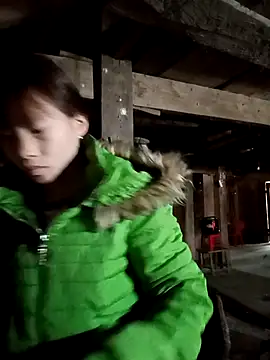 Snapshot of pic8800 chatting on 03-04-26, 04:40 pic8800 online show from 03-04-26, 04:40