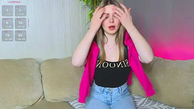 Snapshot of hornycharisma chatting on 03-09-26, 01:26 hornycharisma online show from 03-09-26, 01:26