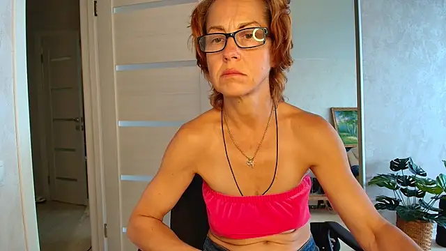 Snapshot of LioraWeiss chatting on 07-16-26, 09:59 LioraWeiss online show from 07-16-26, 09:59