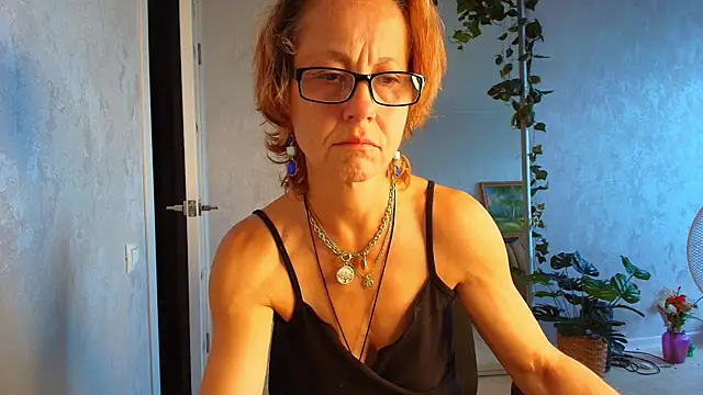 Snapshot of LioraWeiss chatting on 07-30-26, 09:19 LioraWeiss online show from 07-30-26, 09:19