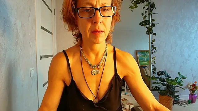 Snapshot of LioraWeiss chatting on 07-31-26, 10:36 LioraWeiss online show from 07-31-26, 10:36