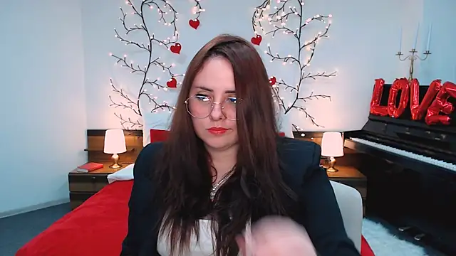 Snapshot of Hennessy_bunny chatting on 03-05-26, 08:38 Hennessy bunny online show from 03-05-26, 08:38