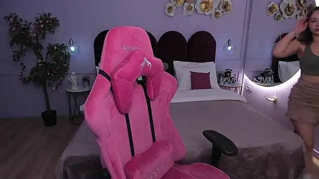 ElaraVance online show from 03-06-26, 05:04